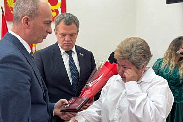 «Слава Героям Отечества!»